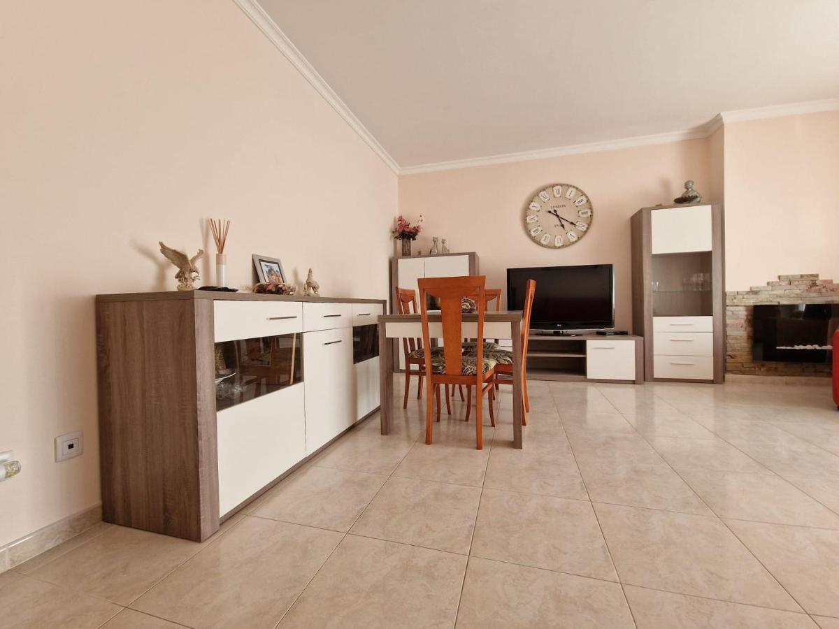 Casa Angela Apartment ลากอส ภายนอก รูปภาพ
